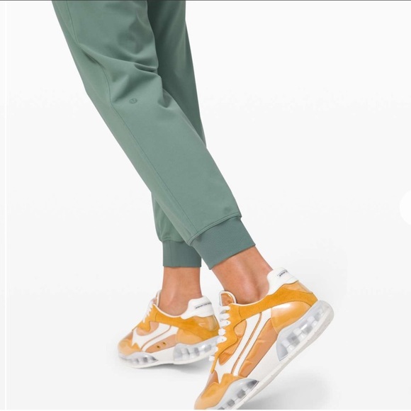 Lululemon On the Fly Jogger *Luxtreme
Tidewater Teal - Picture 7 of 7